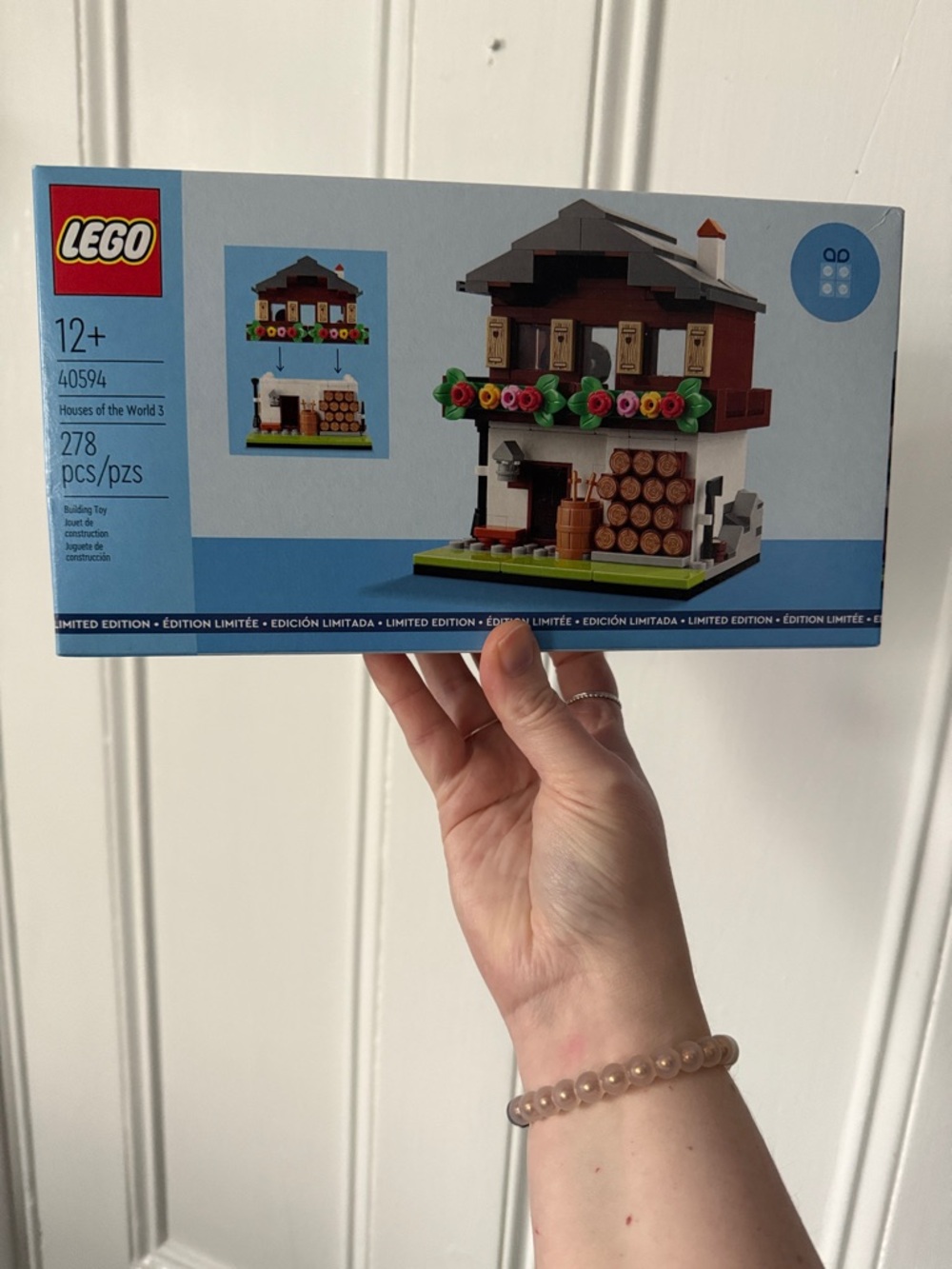 LEGO Brown Chalet 40594 limited edition